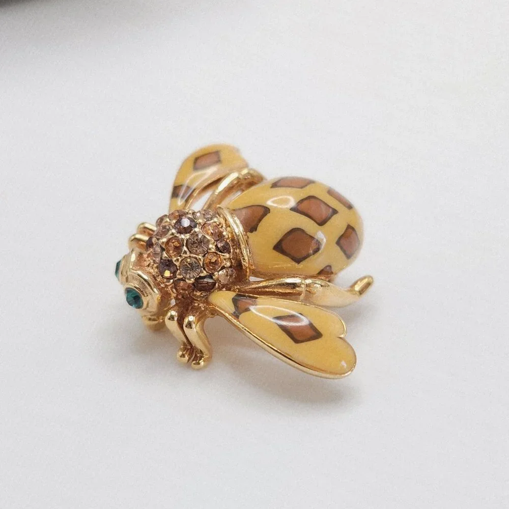 Vintage Joan Rivers Joan of the Jungle Bee Insect Yellow Enamel Brooch Pin